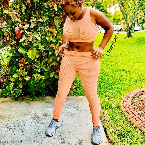 S/M - Just Landed| Peach Mesh scrunch 2 piece - Picture 2 of 3